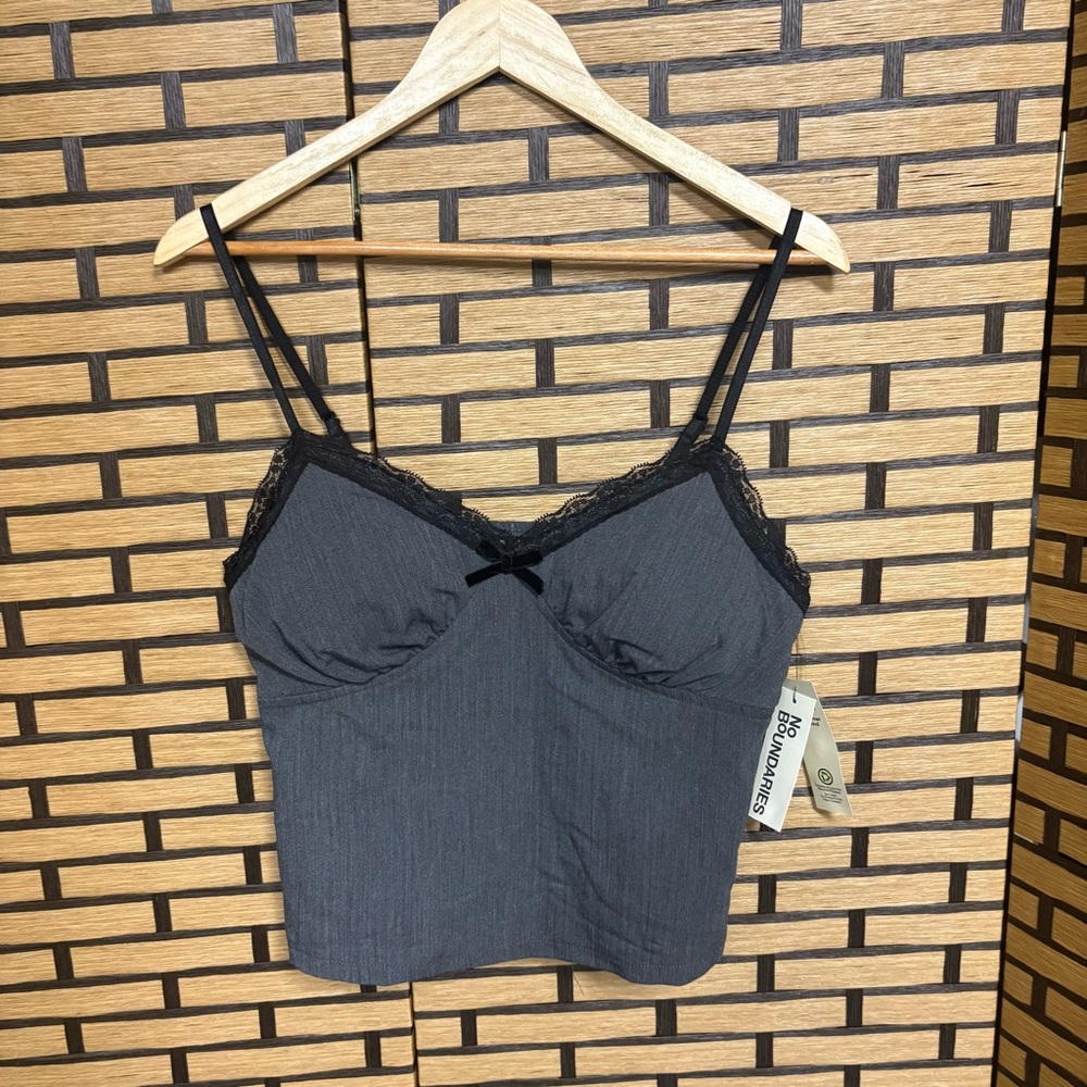 No Boundaries Gray Lace‎ Trim Cami Size Medium